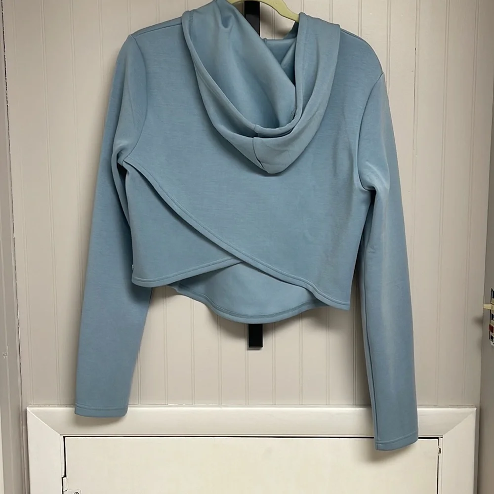 Buffbunny Balance Cropped Hoodie - Picture 8 of 13